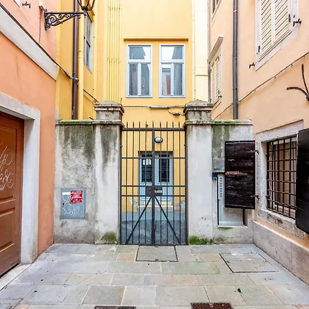 Cavana Loft * Terst